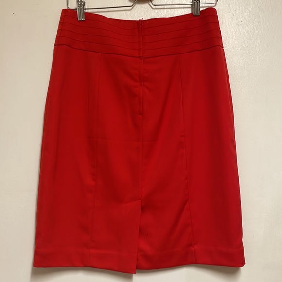 Red pencil skirt - Picture 3 of 4